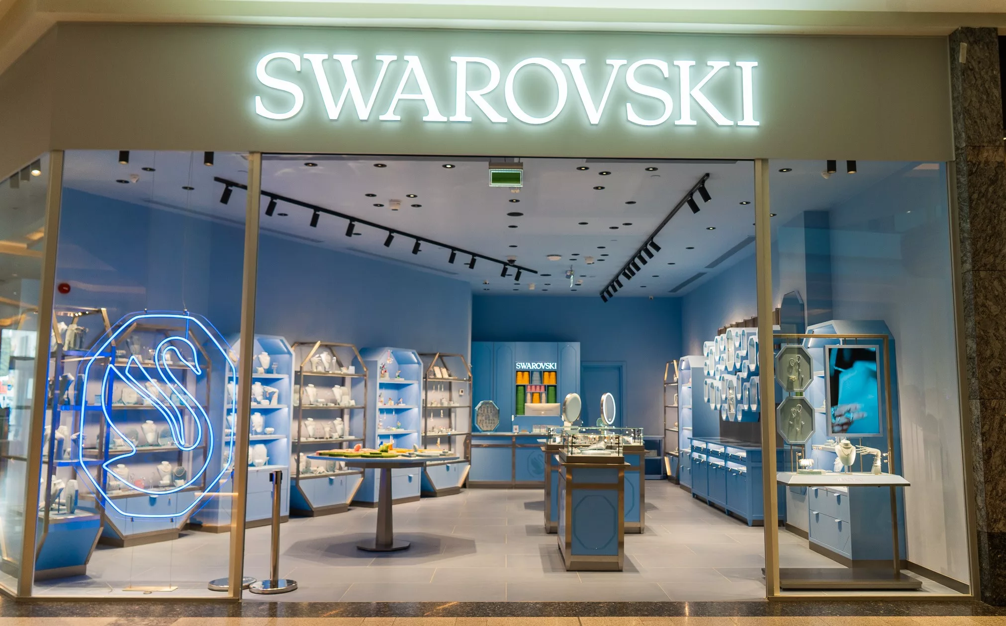 A JOURNEY OF WONDER – SWAROVSKI UNVEILS ITS CAPTIVATING New Retail Landscape in Baku.  