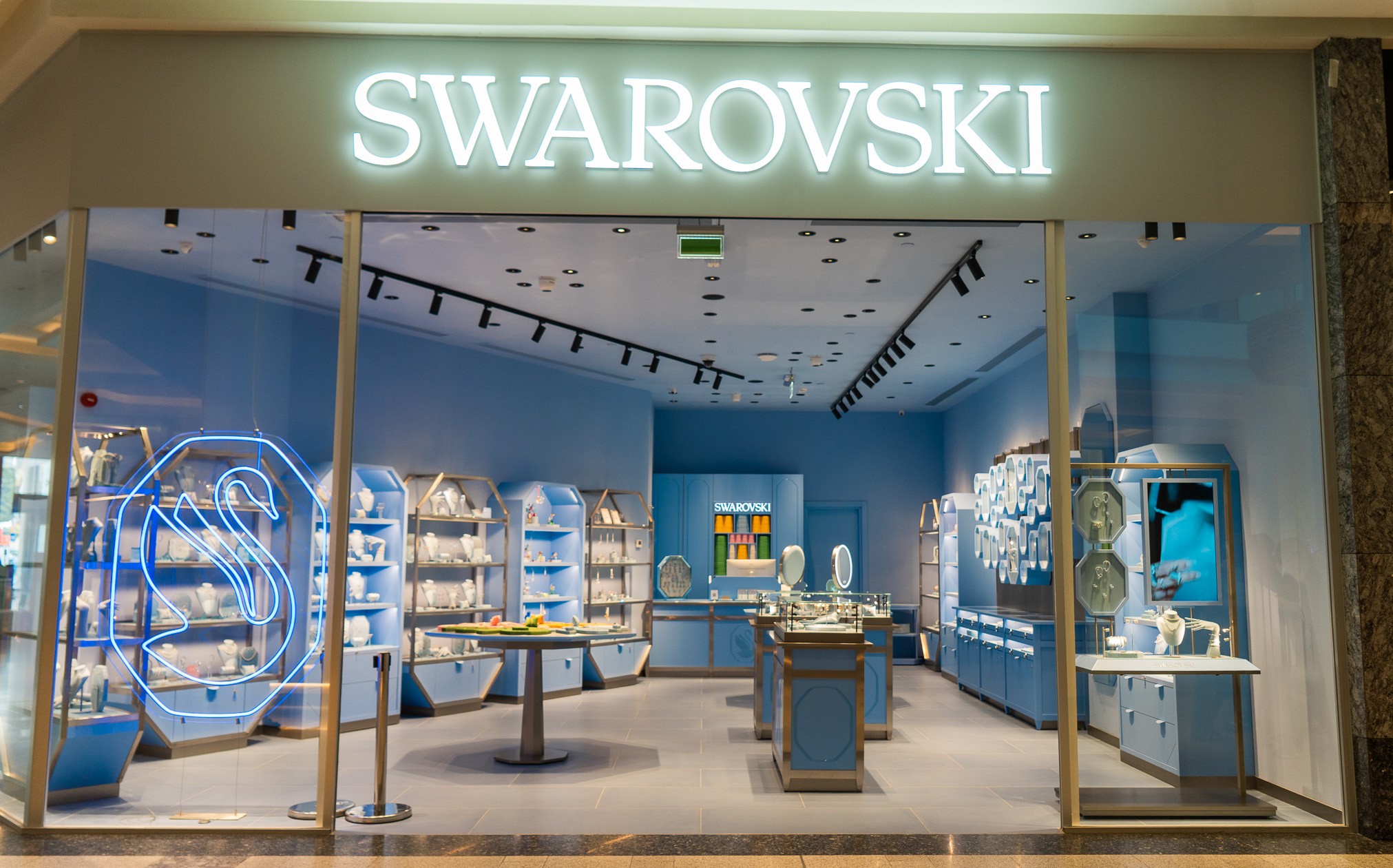 A JOURNEY OF WONDER – SWAROVSKI UNVEILS ITS CAPTIVATING New Retail Landscape in Baku.  